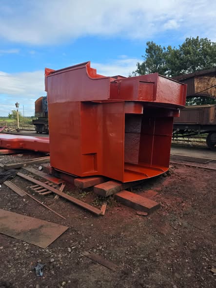 80064 restoration: 80064 Goes Orange!