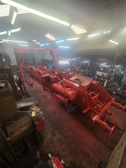80064 restoration: 80064 Goes Orange!